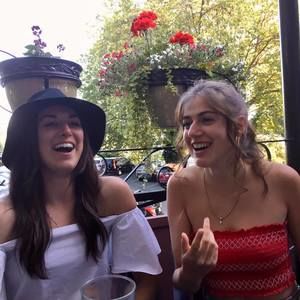 Meet your Posher, Robyn